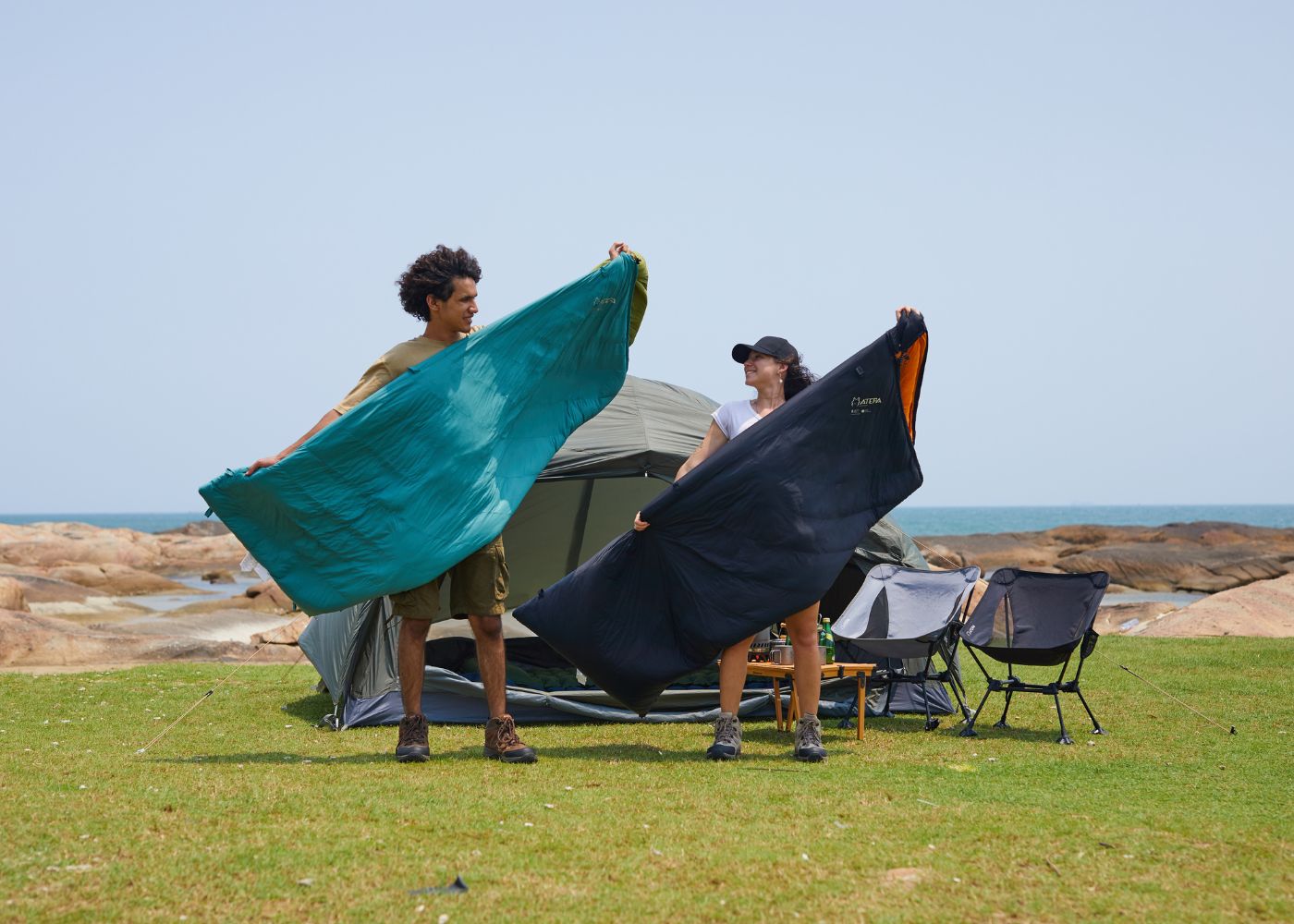 Cold-proof draft collar inside down sleeping bag for superior insulation